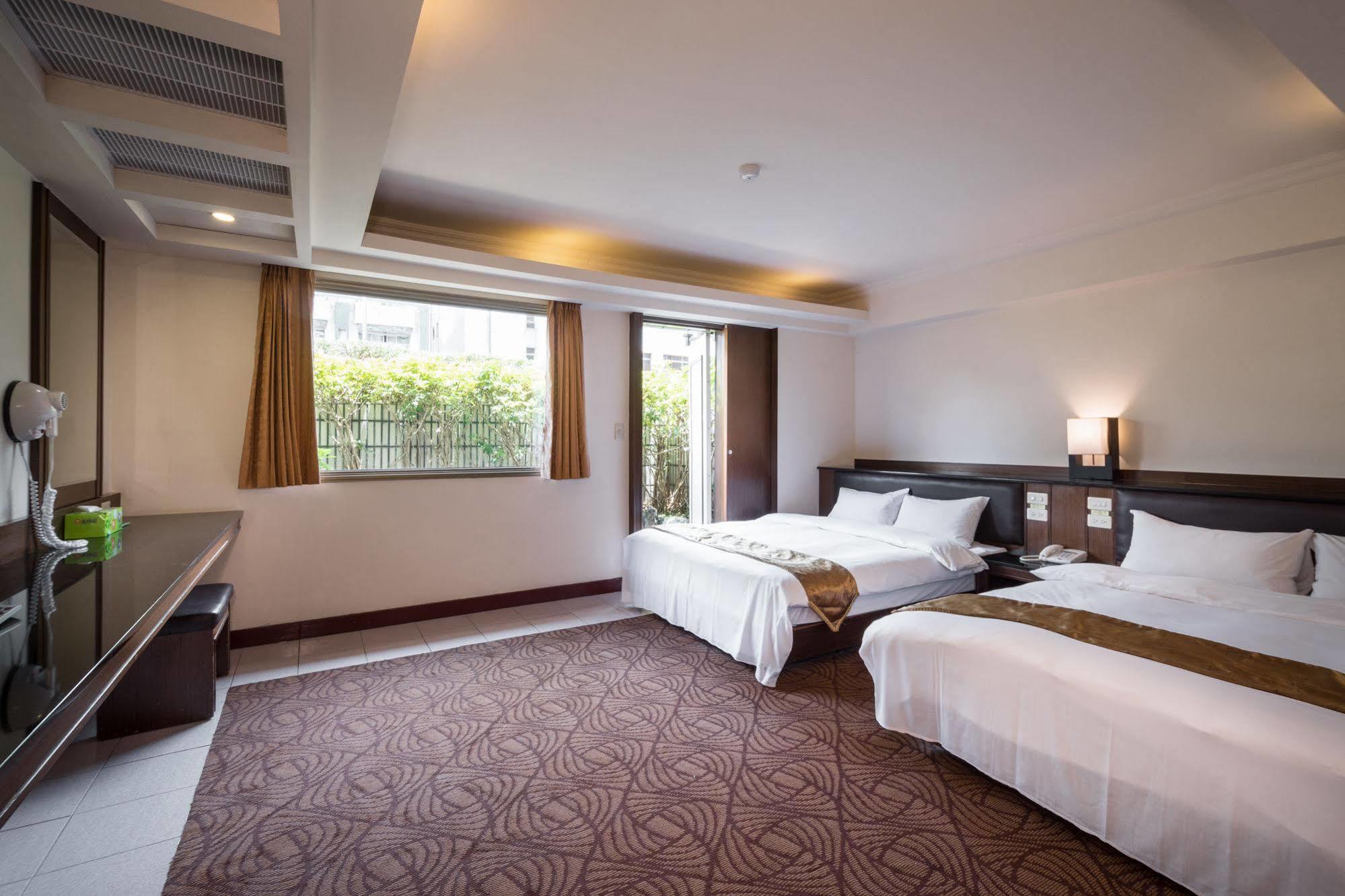 The Enterpriser Hotel Taichung Exterior foto
