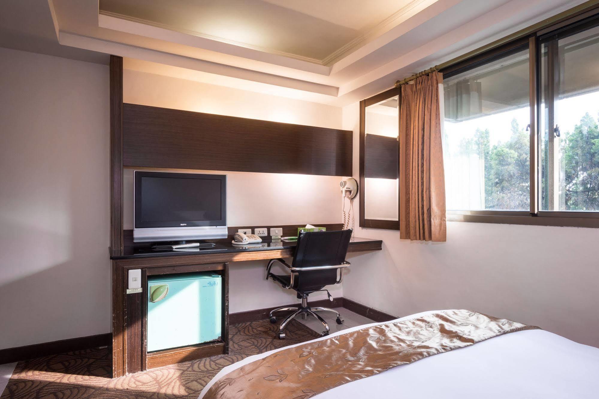 The Enterpriser Hotel Taichung Exterior foto
